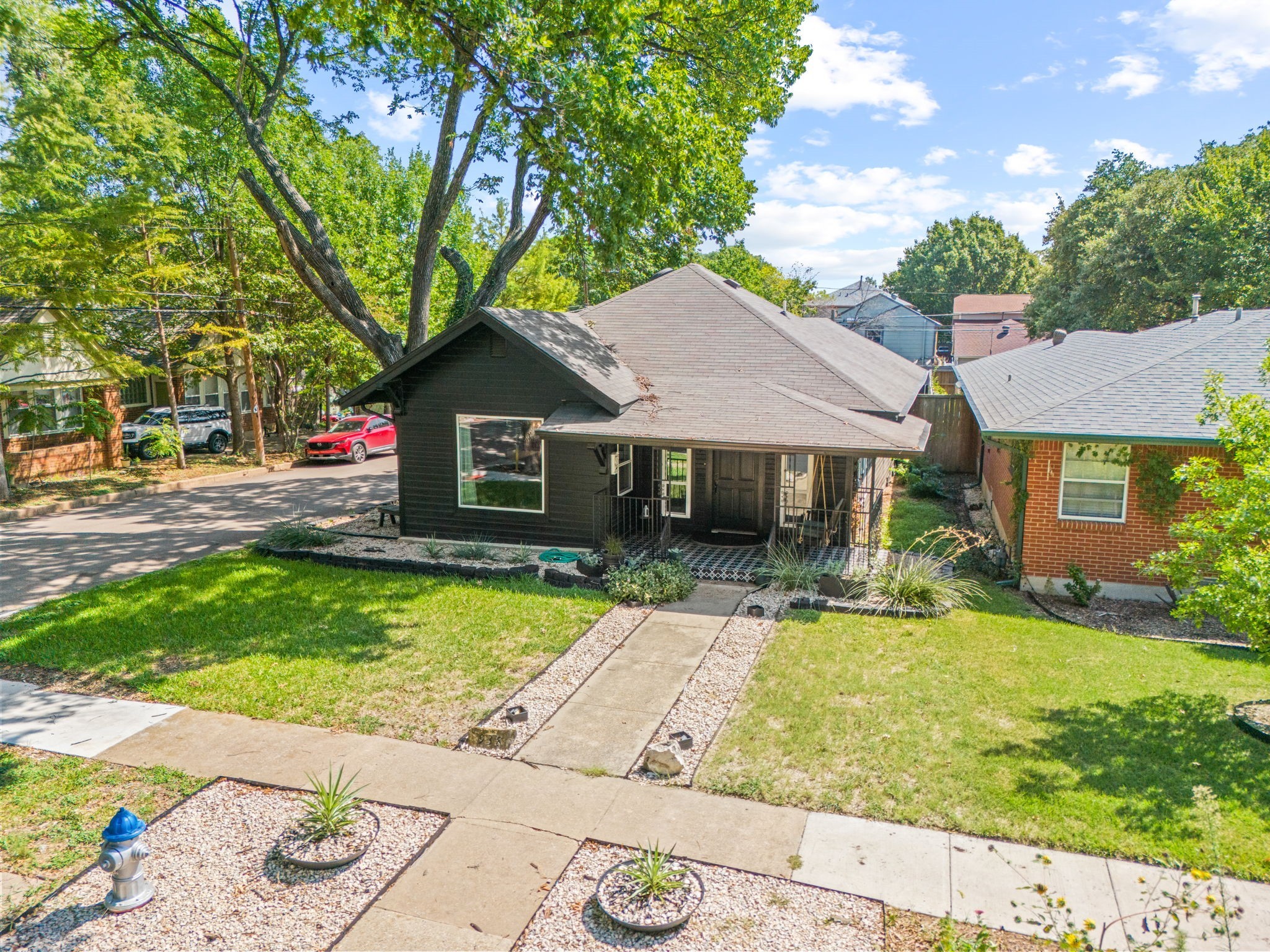 938 N Clinton Avenue