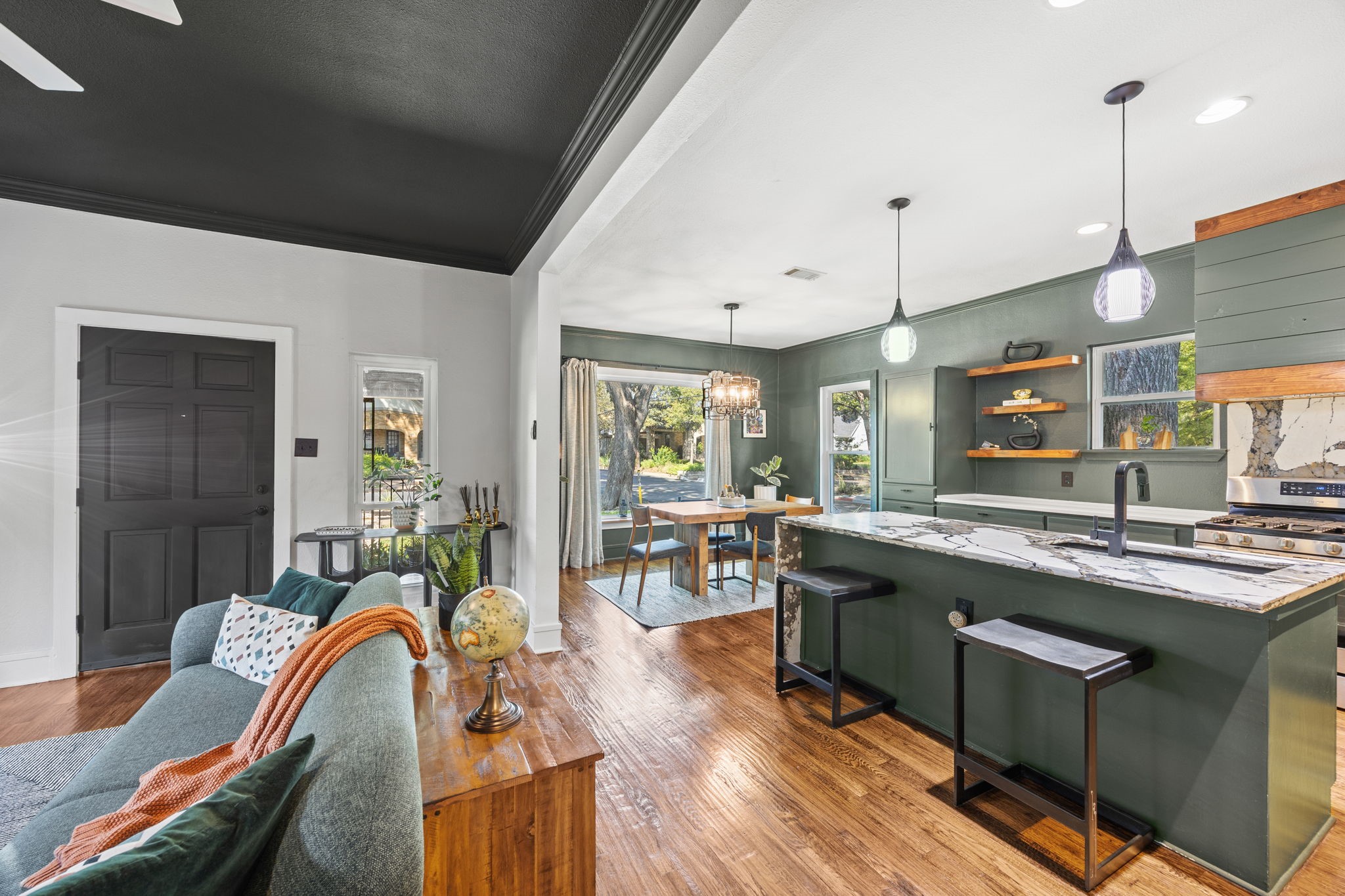 938 N Clinton Avenue