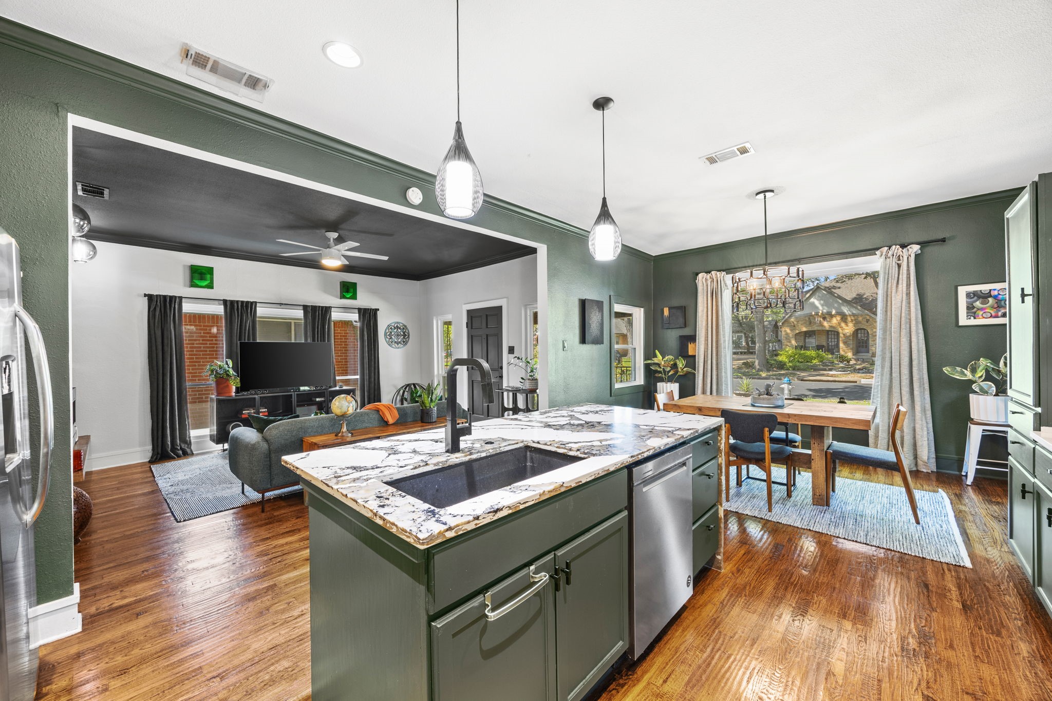 938 N Clinton Avenue