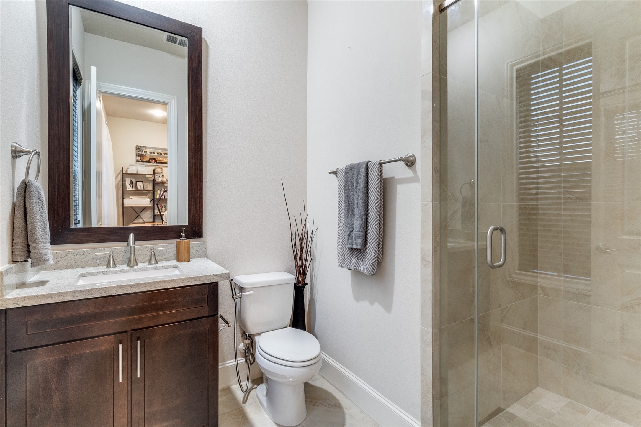 723 S Cesar Chavez Boulevard