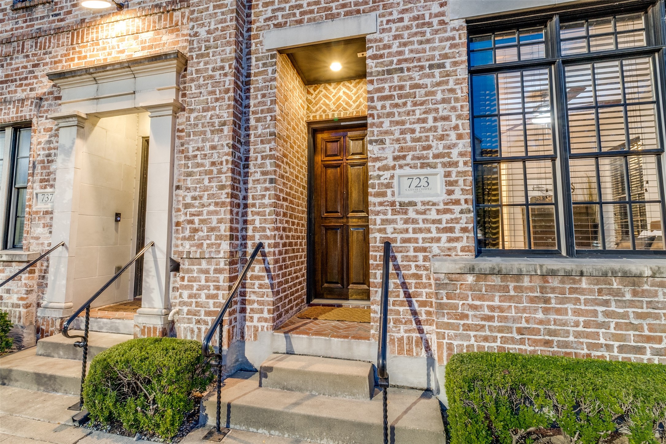 723 S Cesar Chavez Boulevard