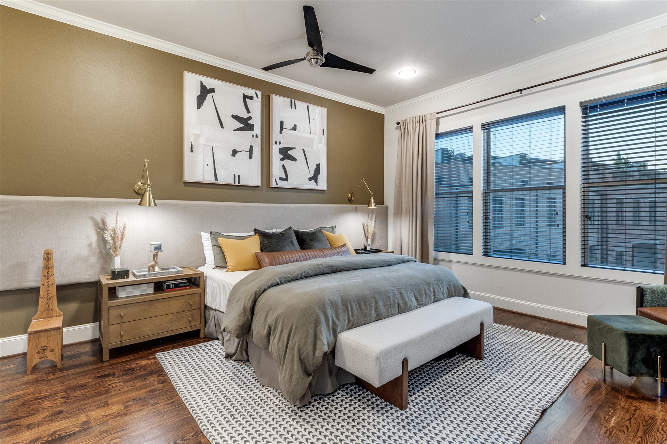 723 S Cesar Chavez Boulevard