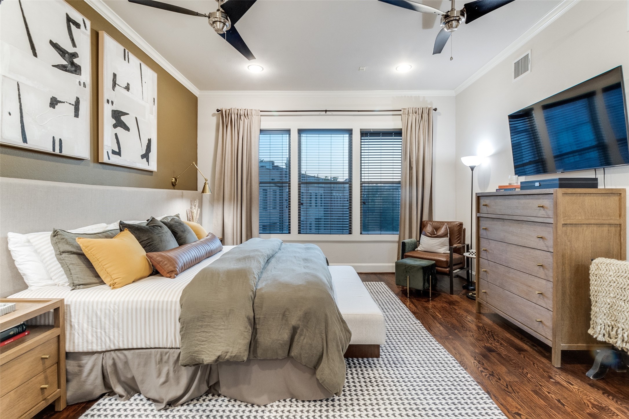 723 S Cesar Chavez Boulevard