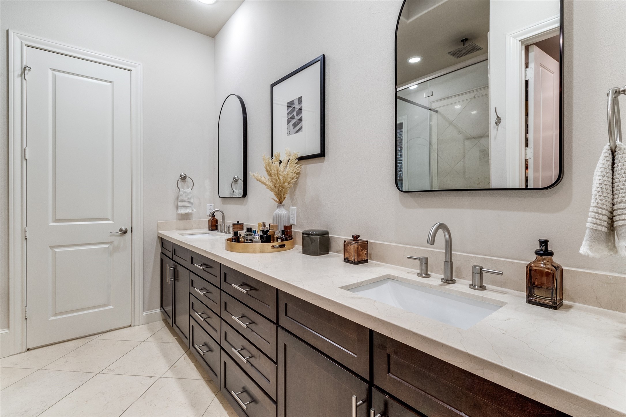 723 S Cesar Chavez Boulevard