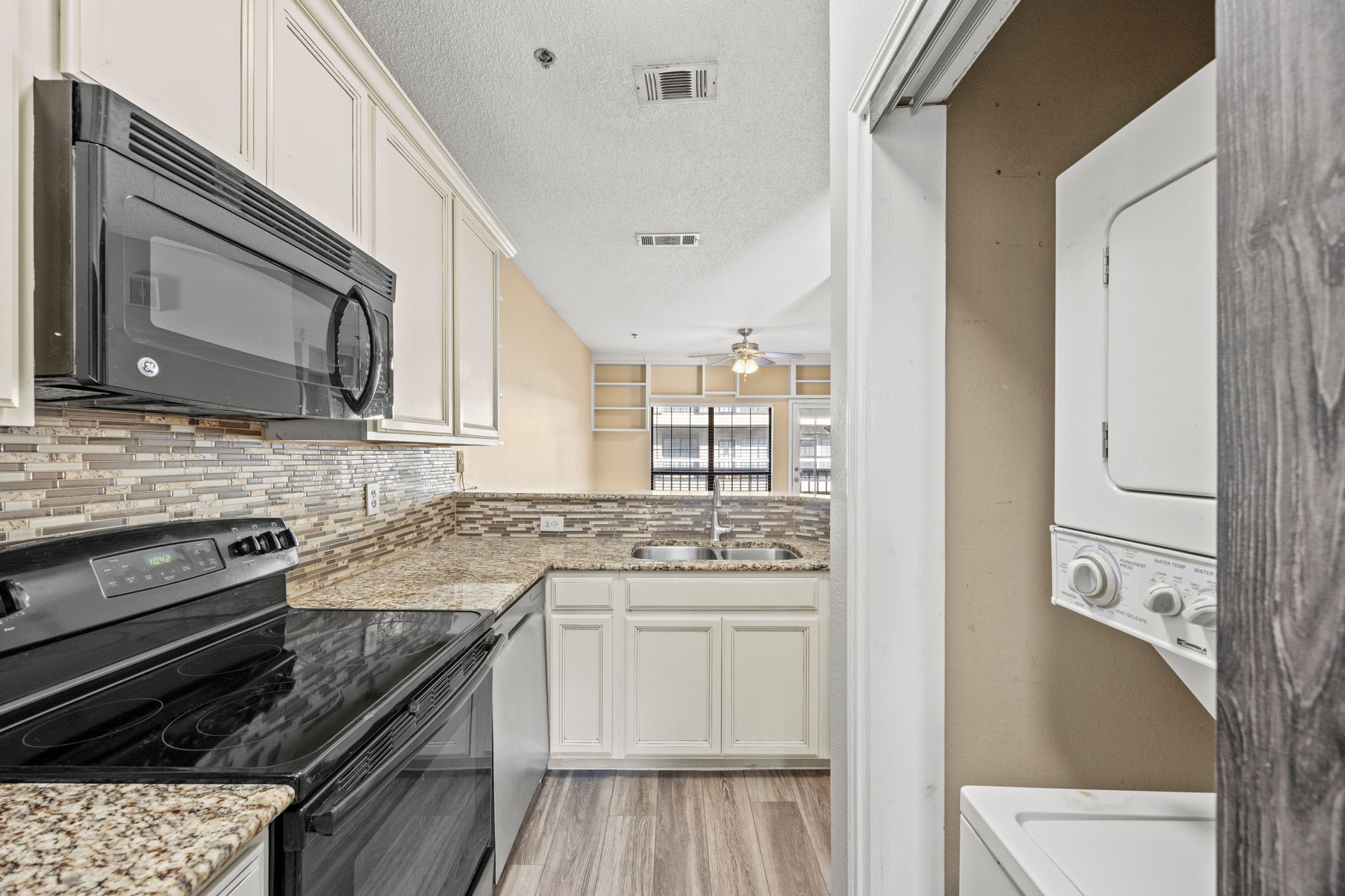 4800 W Lovers Lane 406