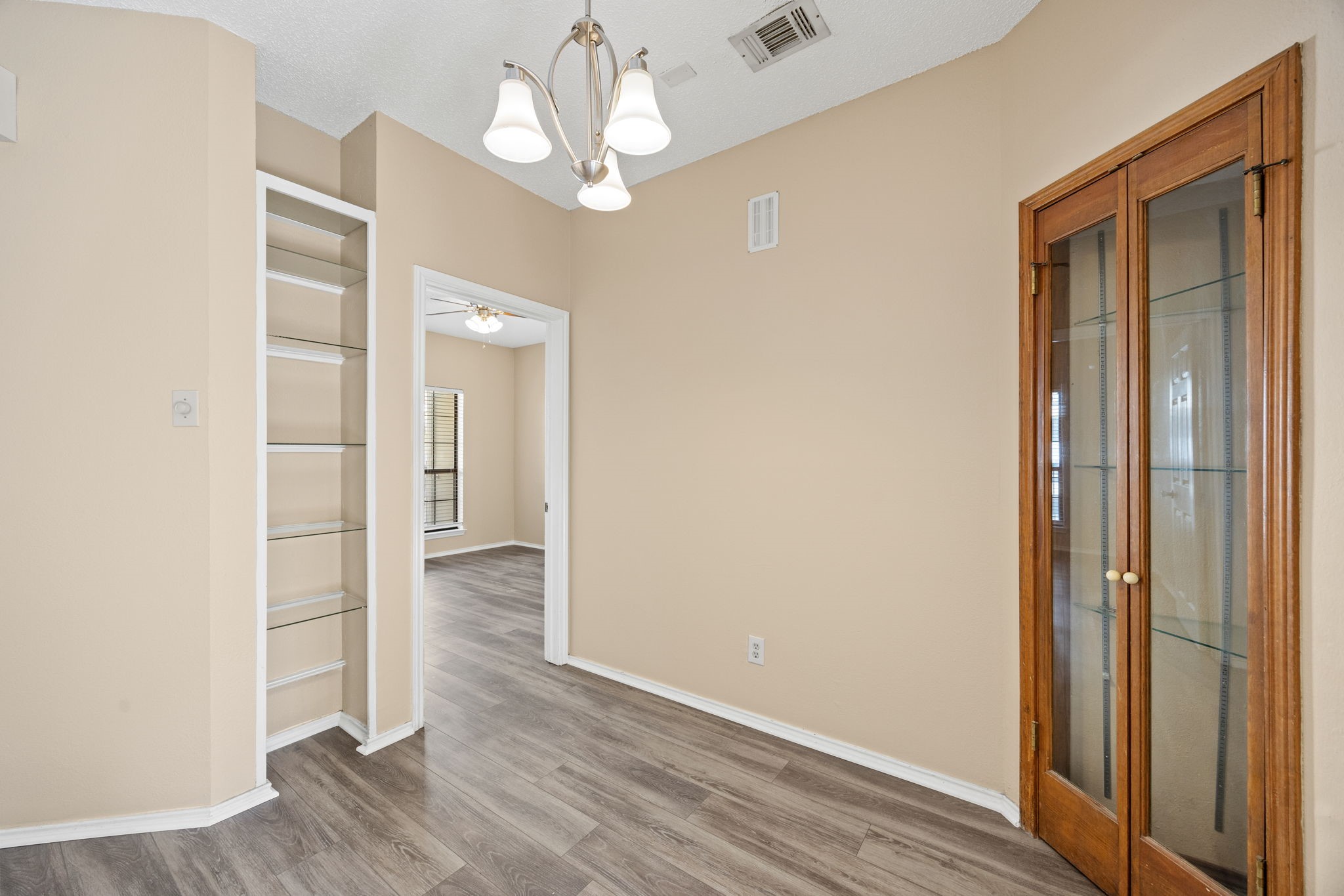 4800 W Lovers Lane 406