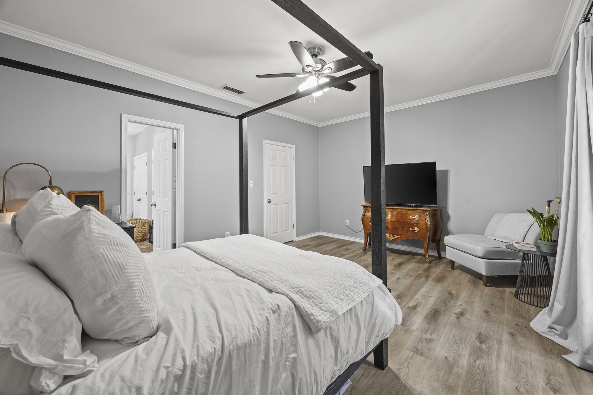 4143 Newton Avenue B