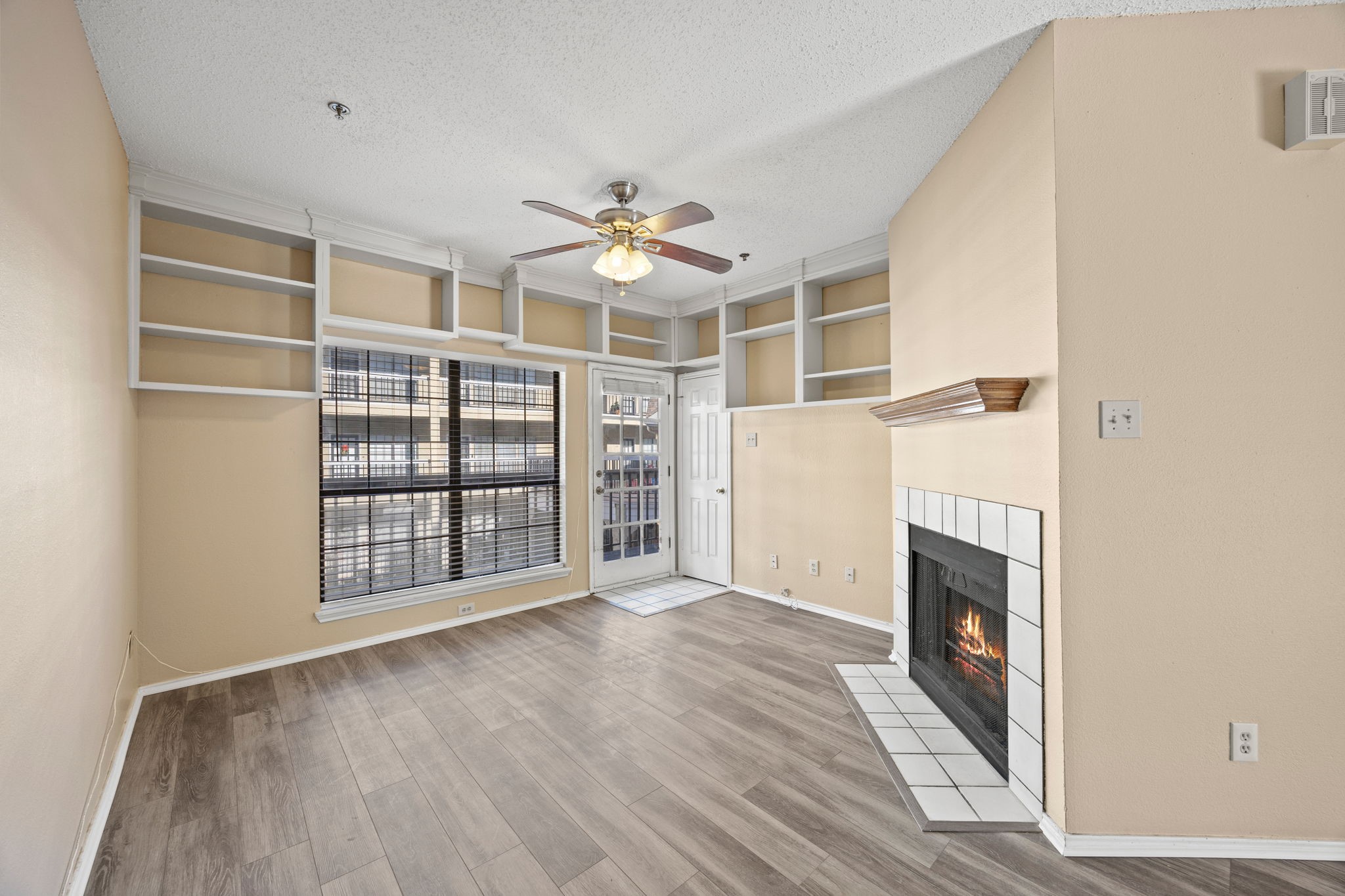 4800 W Lovers Lane 406