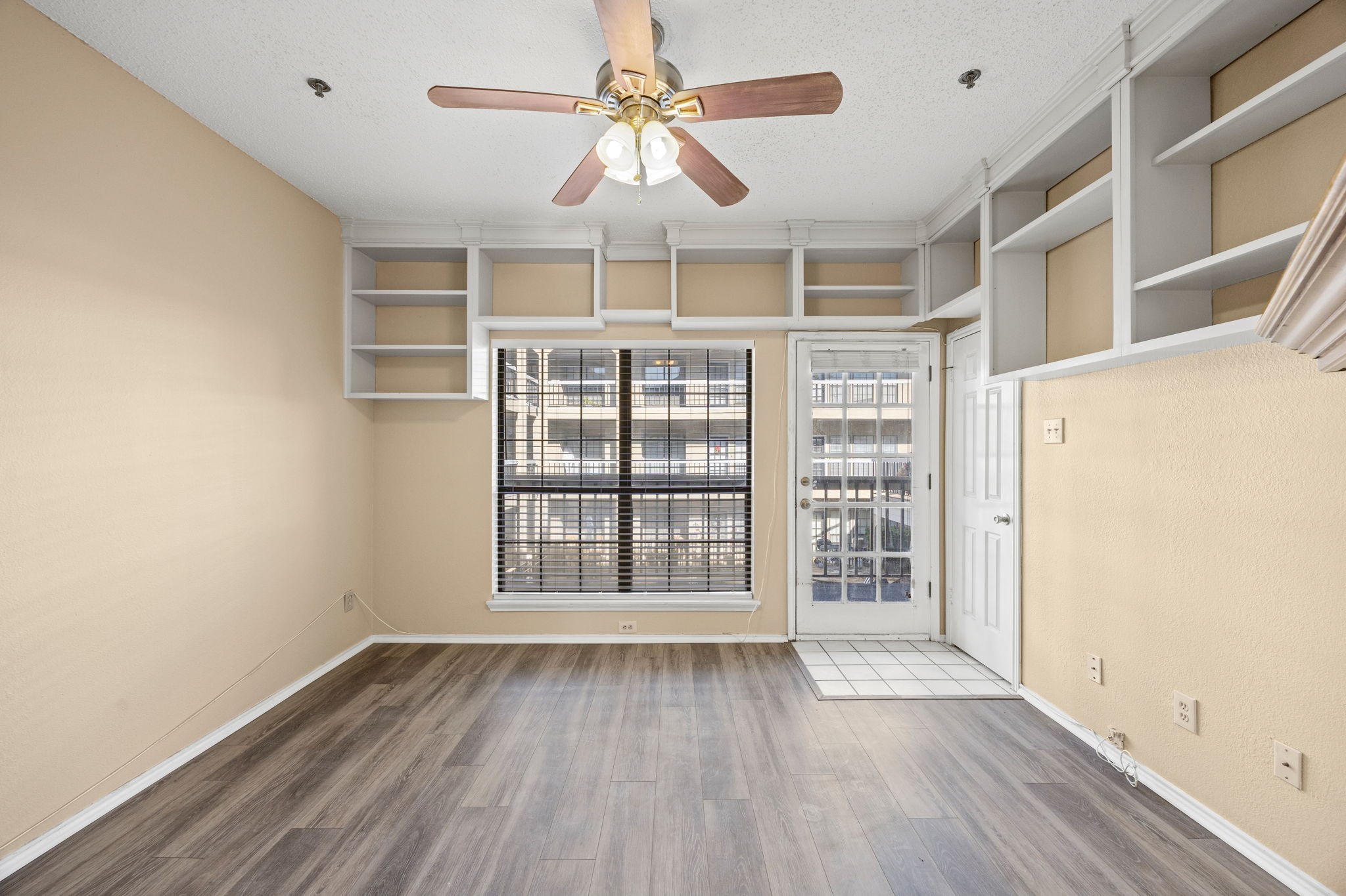 4800 W Lovers Lane 406