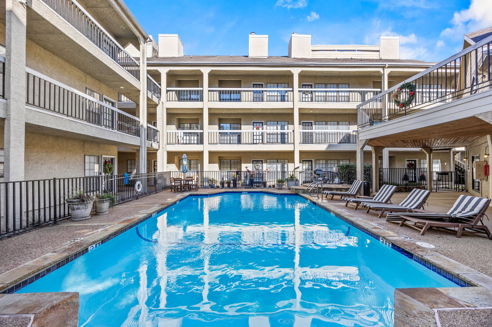 4800 W Lovers Lane 406