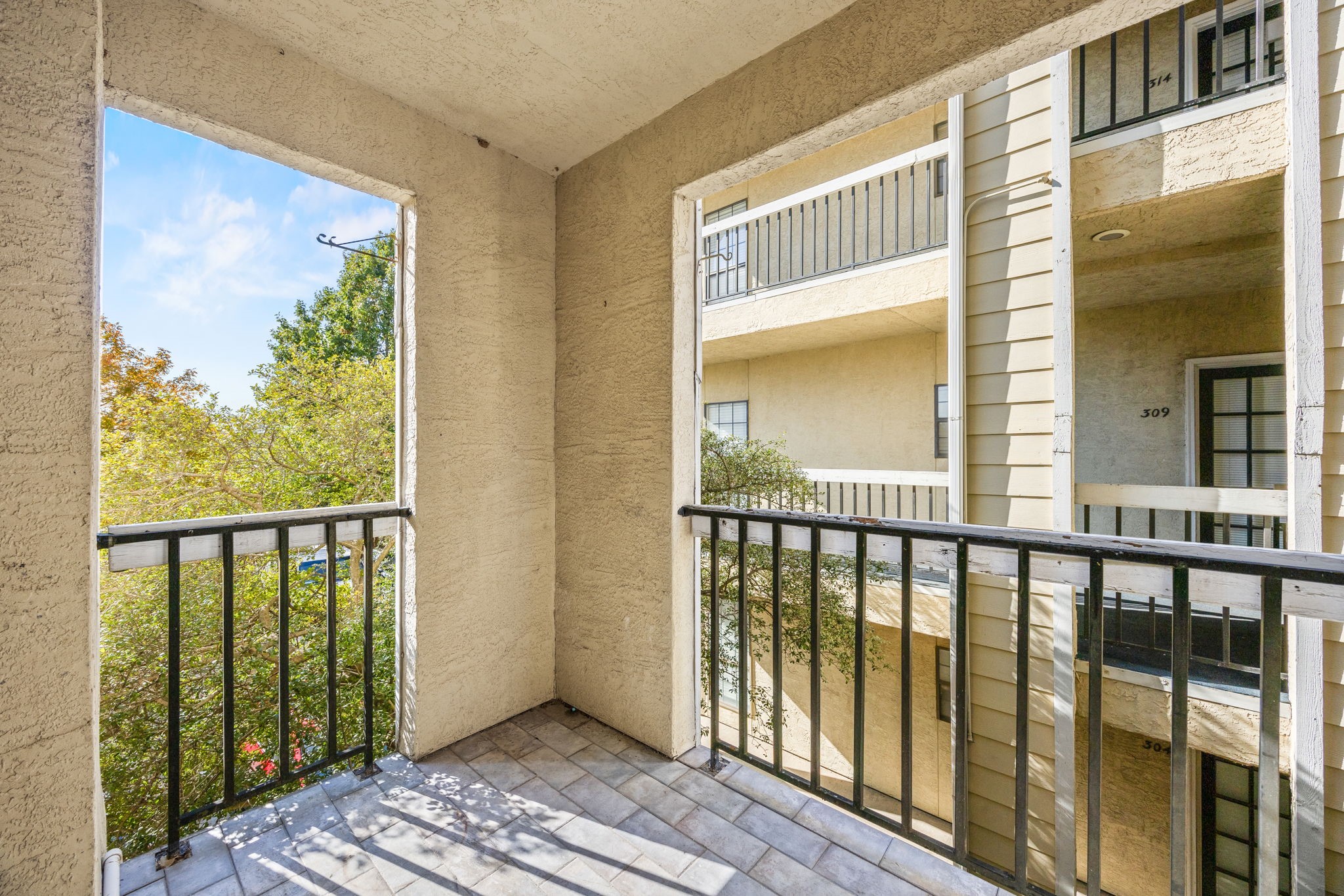 4800 W Lovers Lane 406