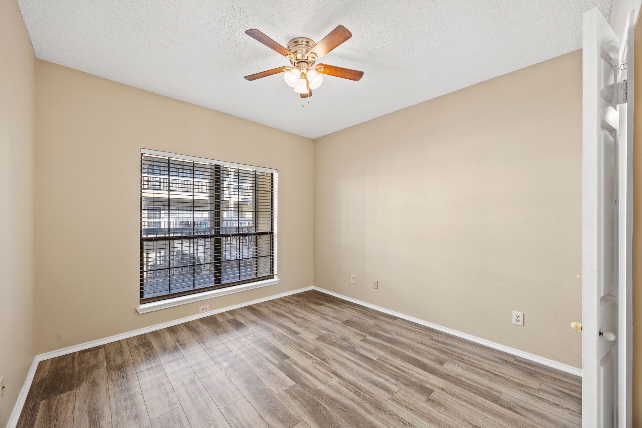 4800 W Lovers Lane 406