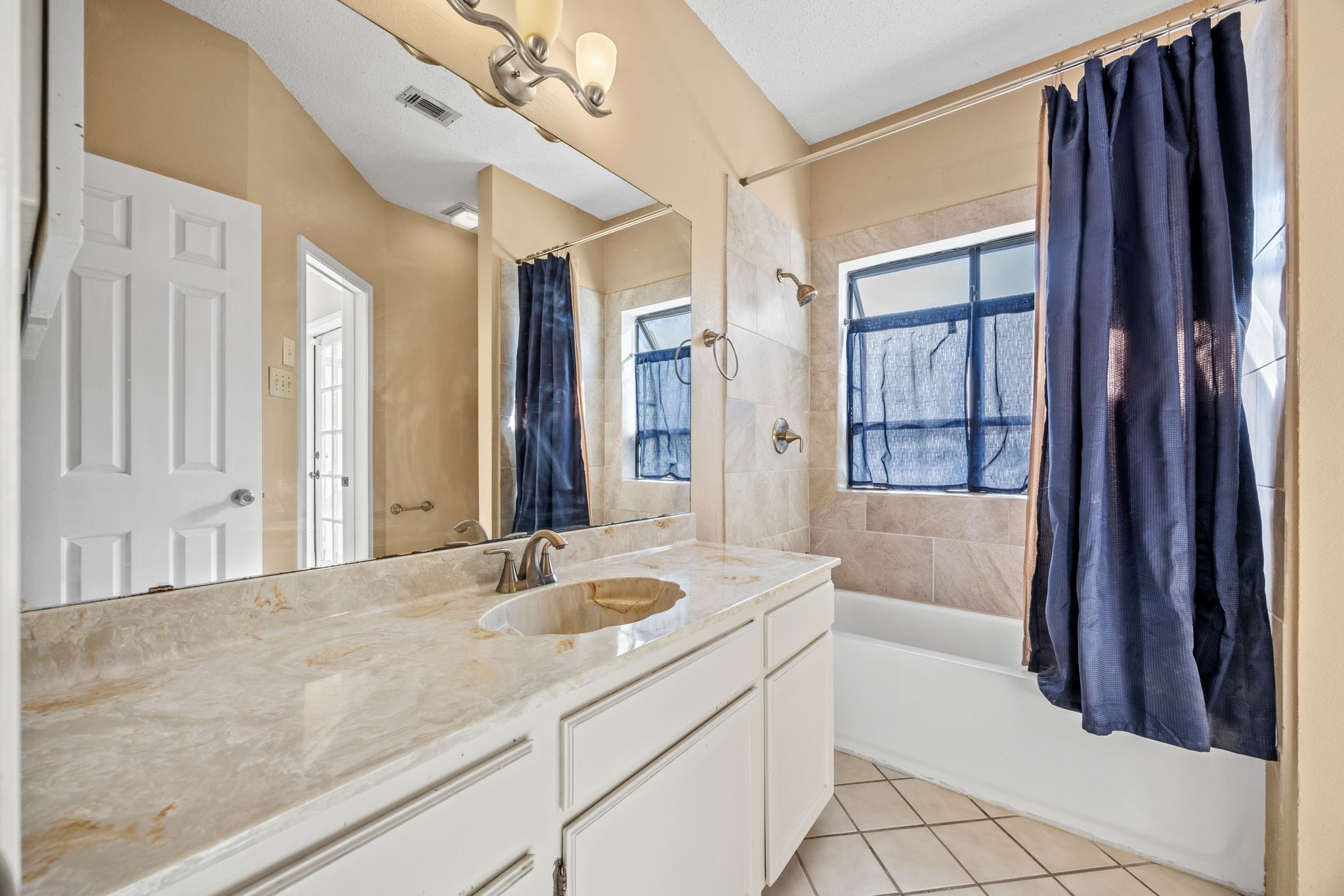 4800 W Lovers Lane 406