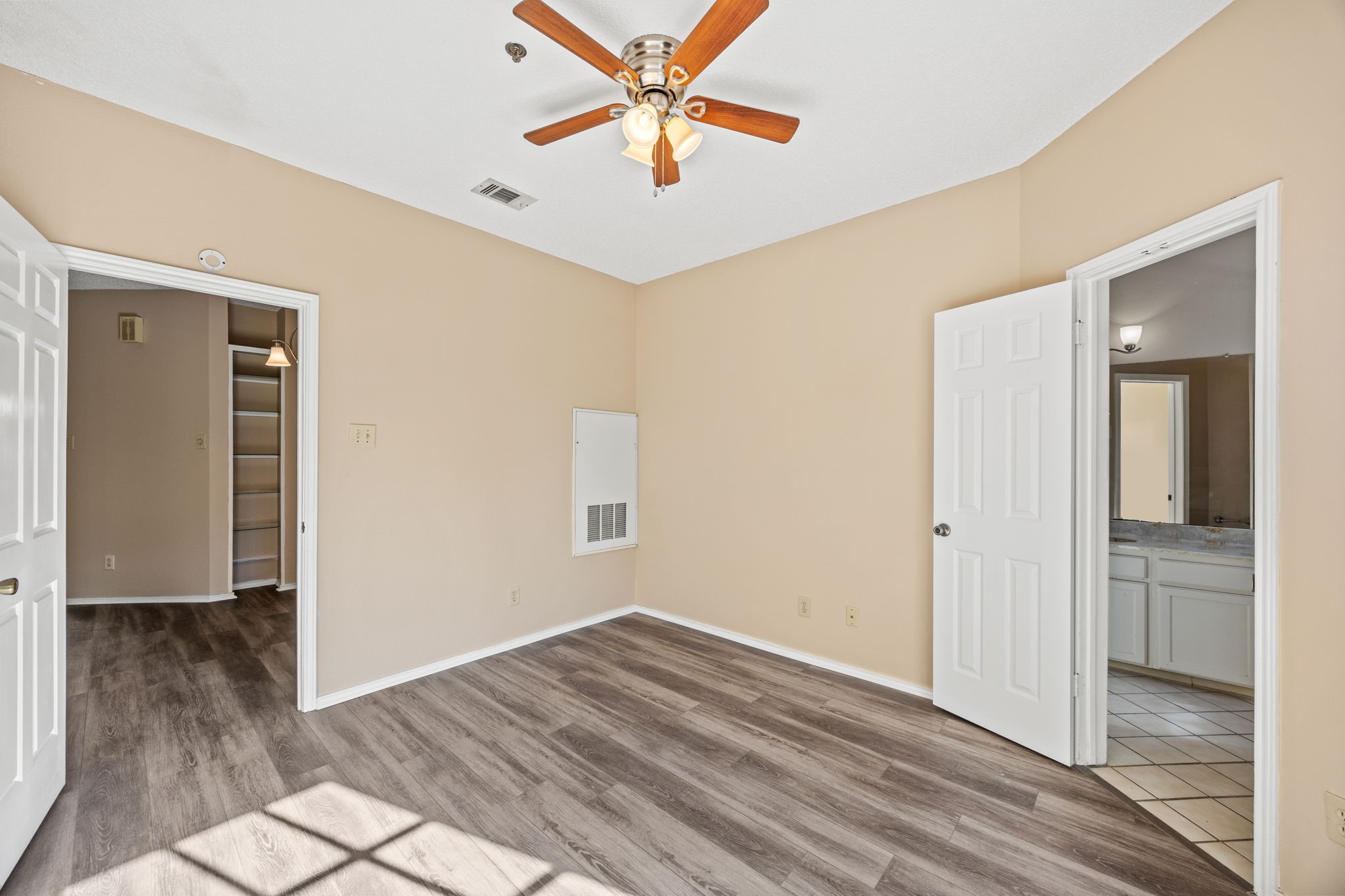 4800 W Lovers Lane 406