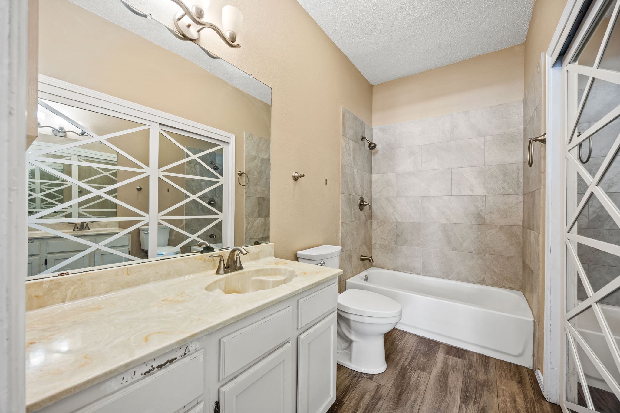 4800 W Lovers Lane 406