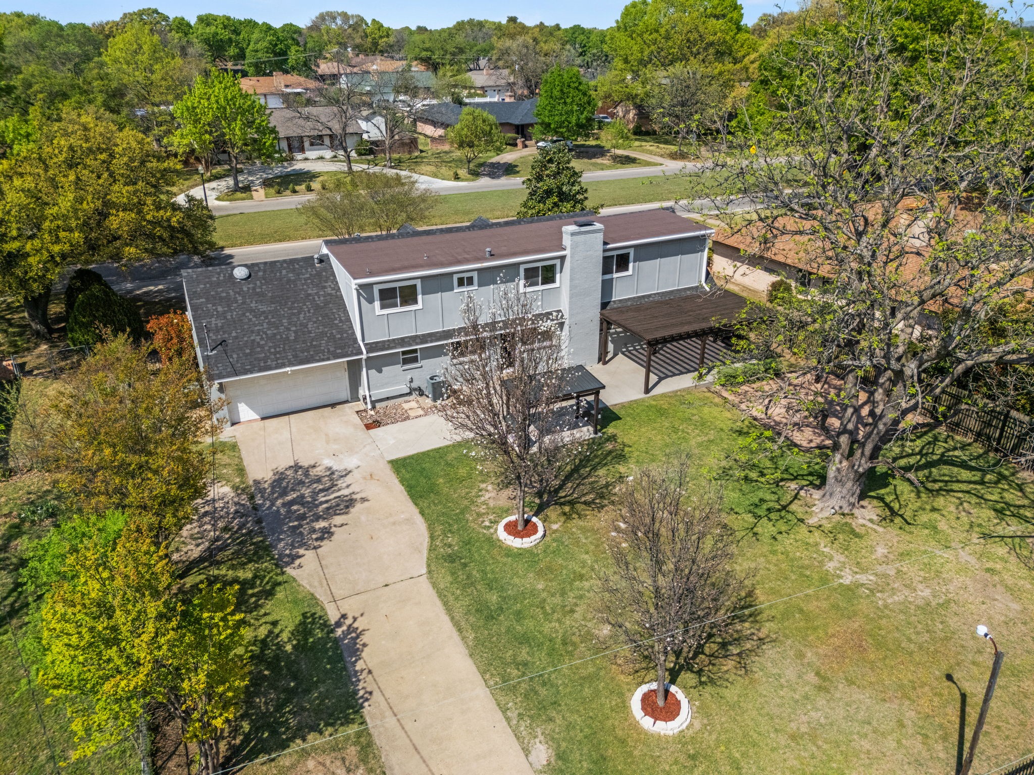 1636 W Red Bird Lane