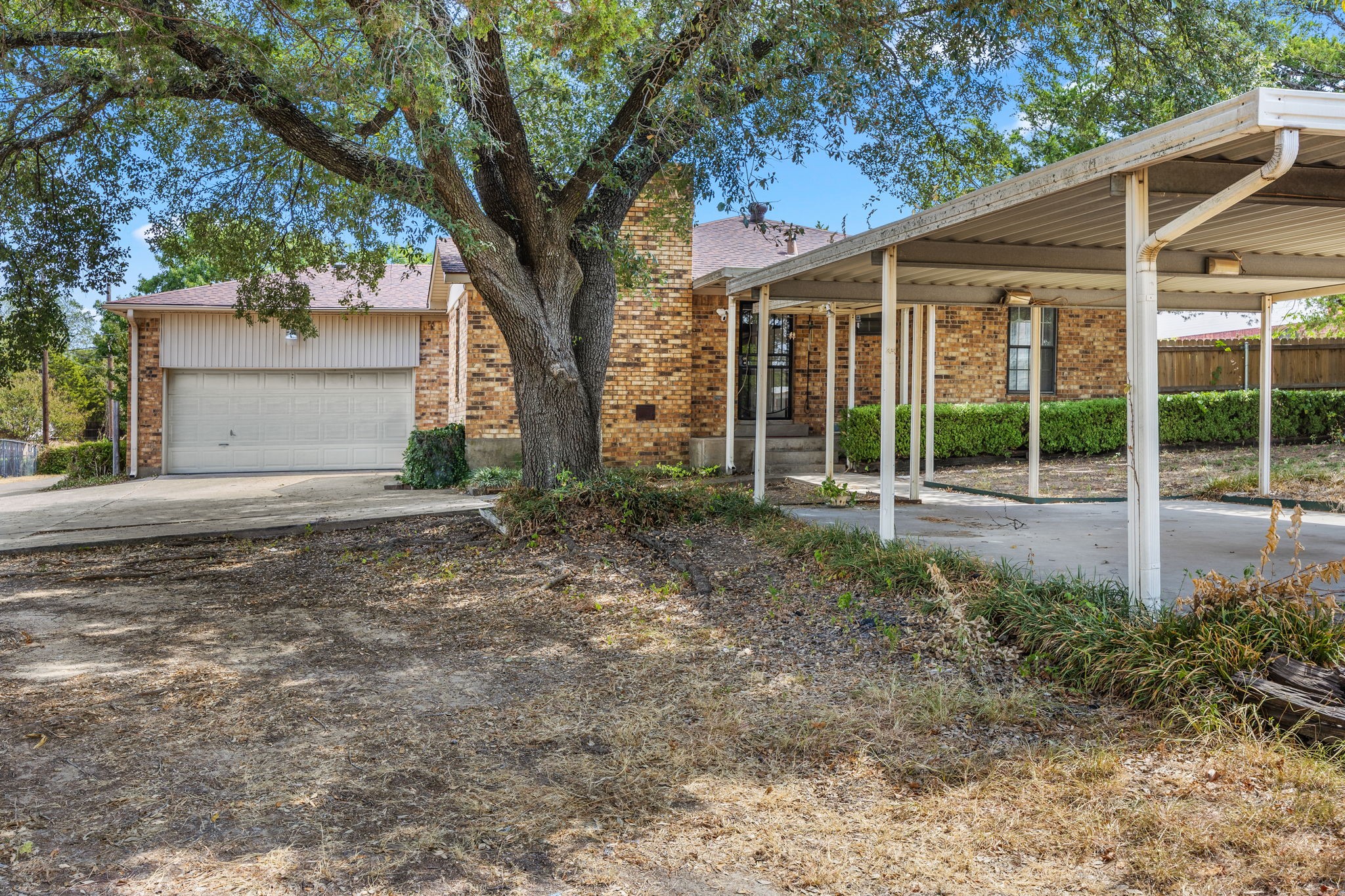 7235 Vecino Drive