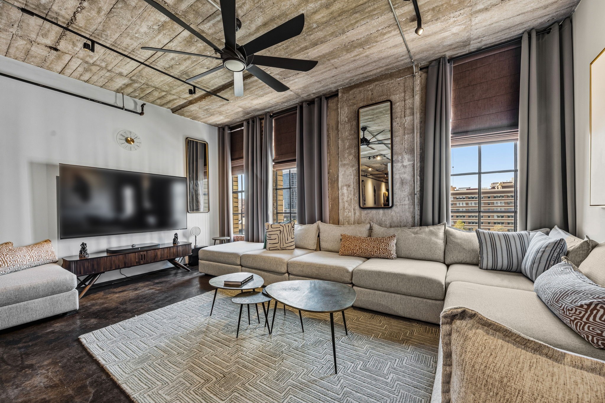 1122 Jackson Street 609