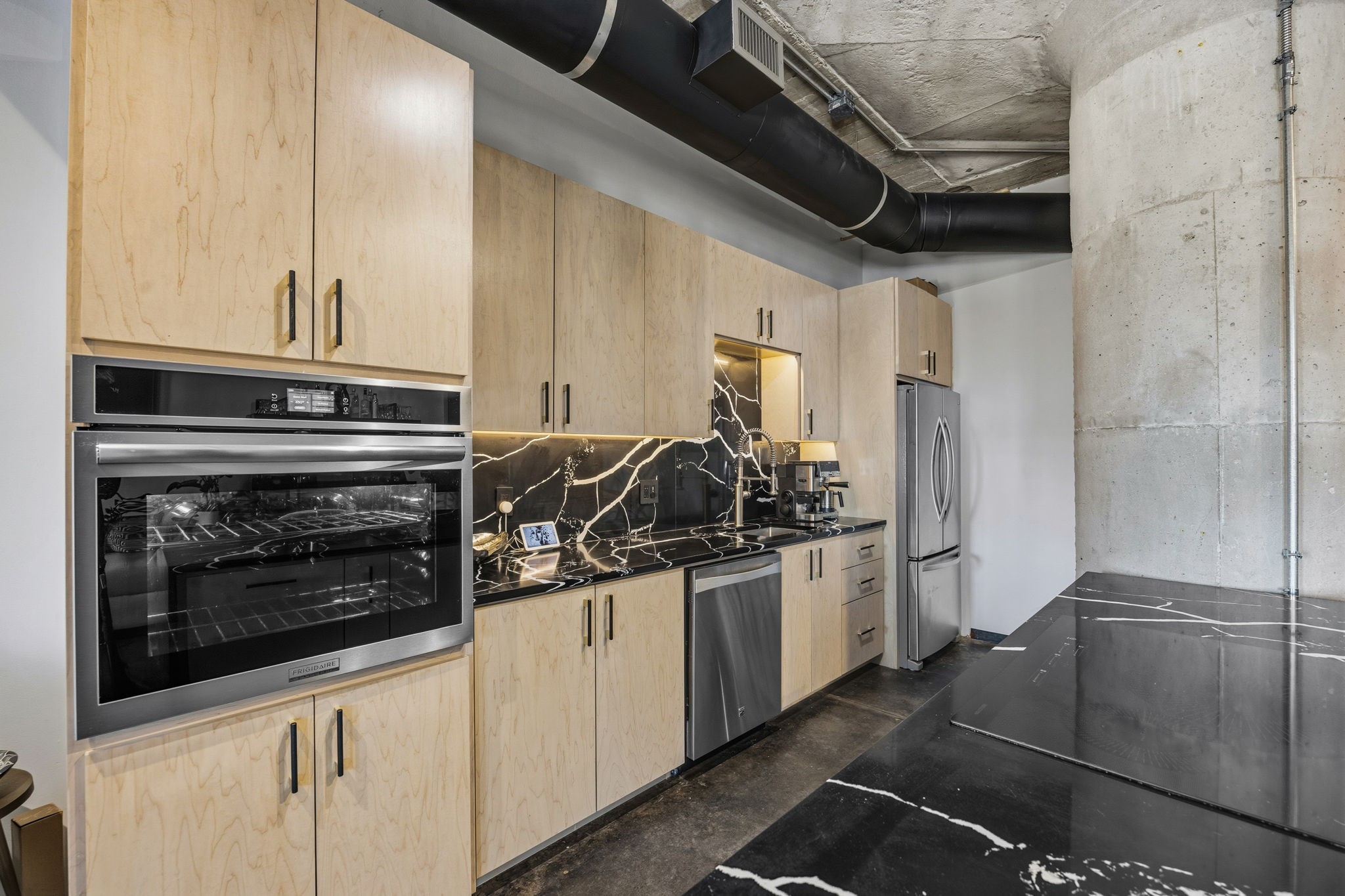 1122 Jackson Street 609