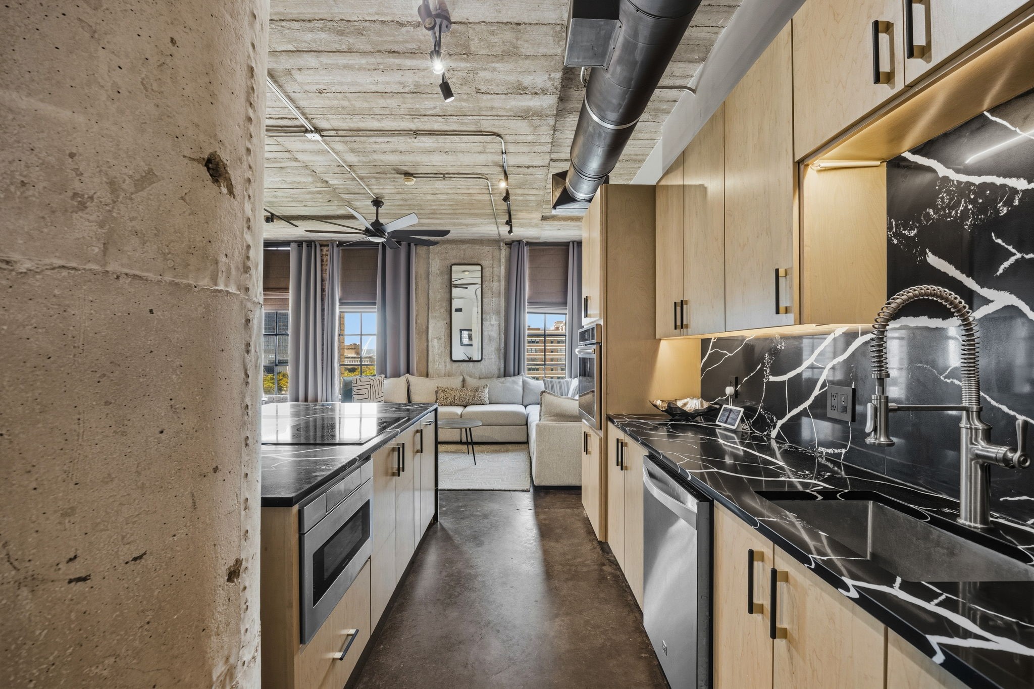 1122 Jackson Street 609
