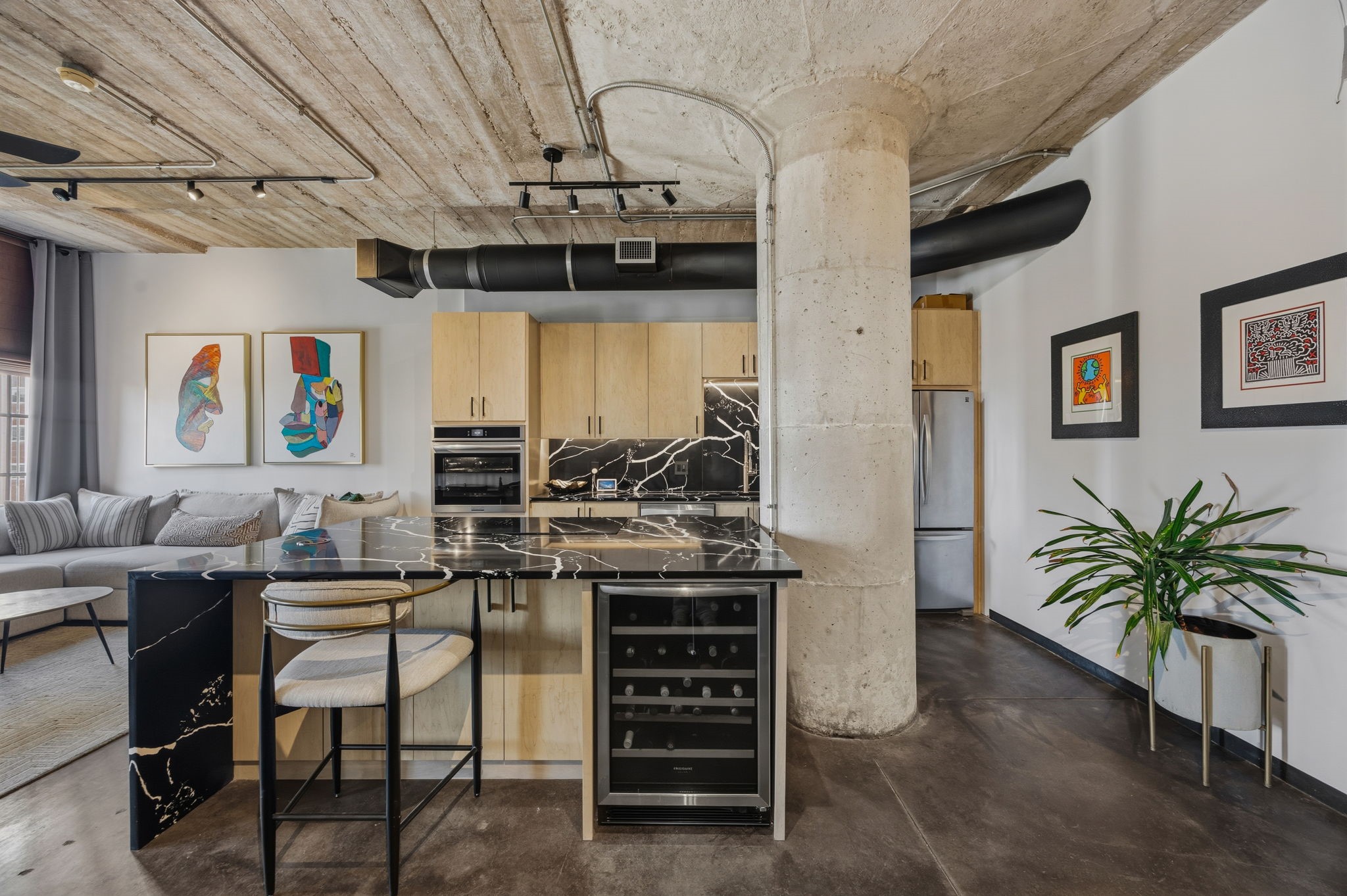 1122 Jackson Street 609