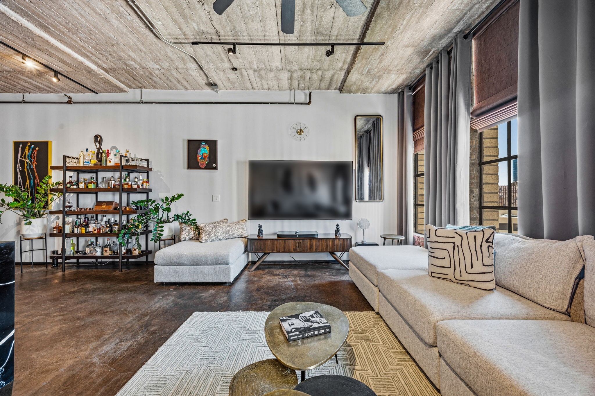 1122 Jackson Street 609