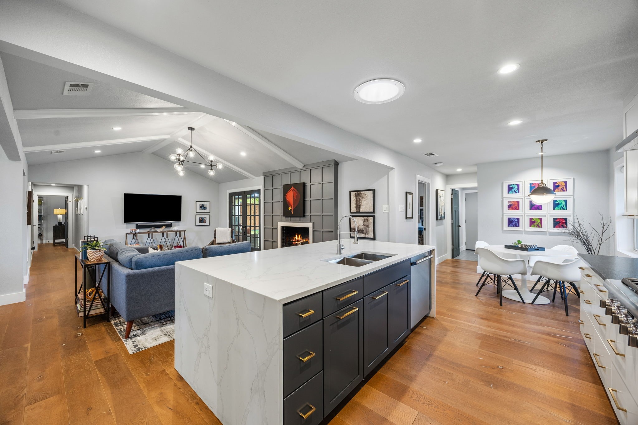 4136 Flintridge Drive