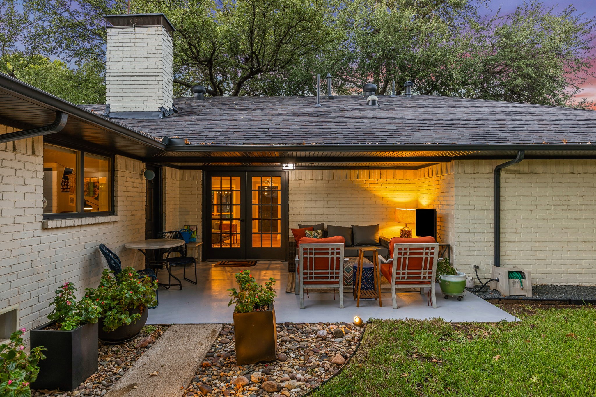 4136 Flintridge Drive