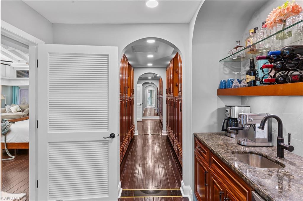 620 E Fort Thompson AVE