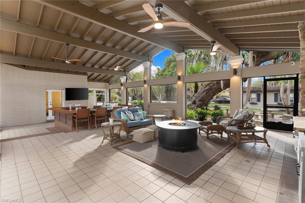 620 E Fort Thompson AVE