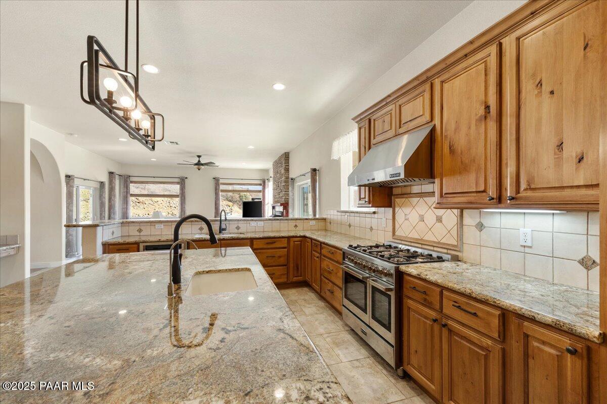 12070 E Cats Claw Lane