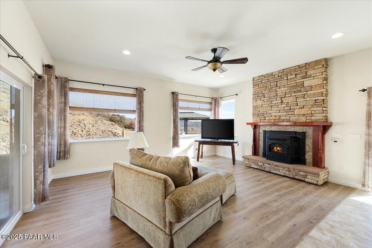 12070 E Cats Claw Lane