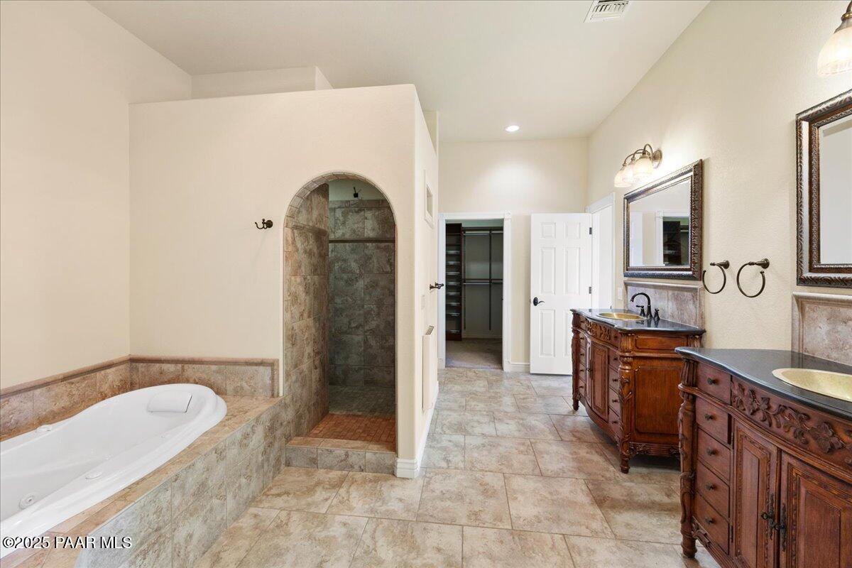 12070 E Cats Claw Lane