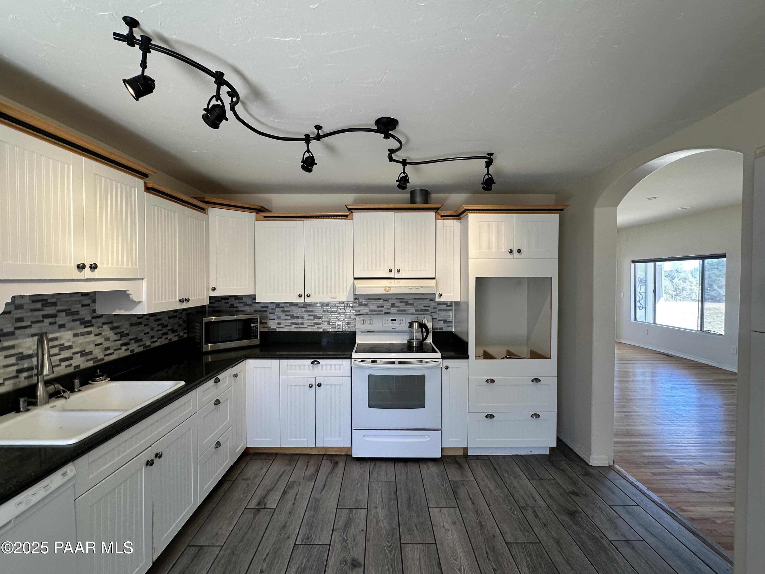 2550 W Granite View Circle