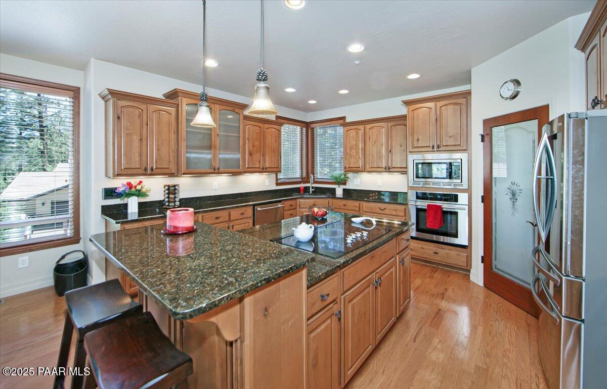 2140 Lone Oak Way