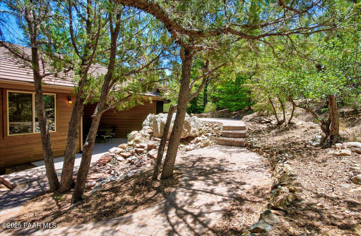 2140 Lone Oak Way