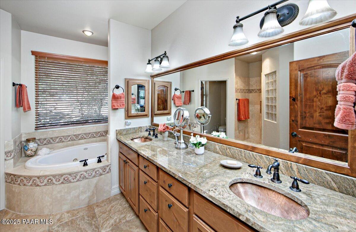 2140 Lone Oak Way