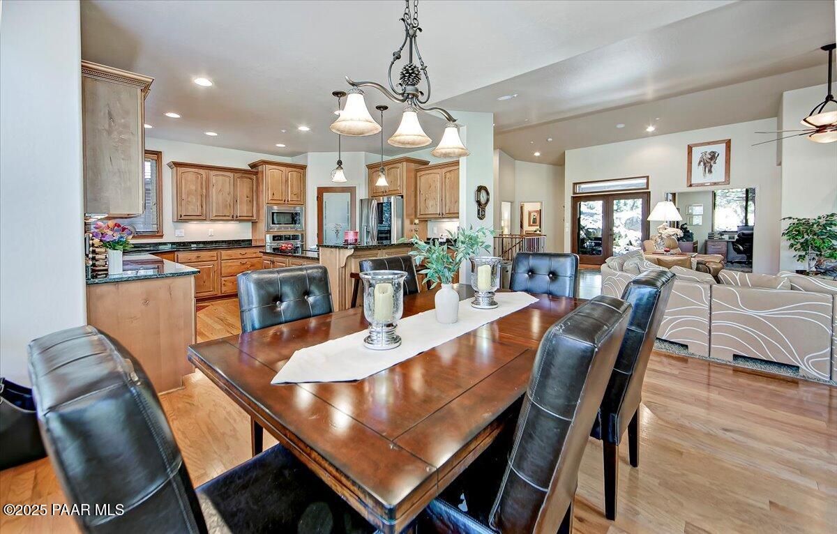 2140 Lone Oak Way