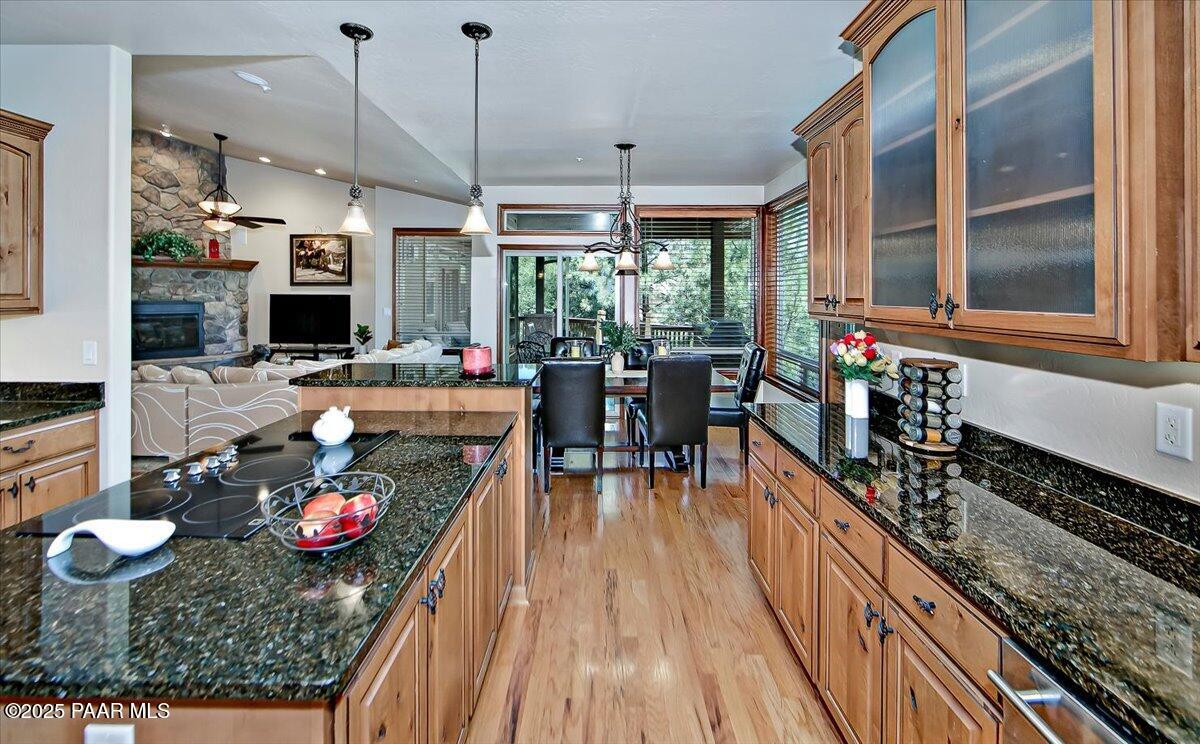 2140 Lone Oak Way