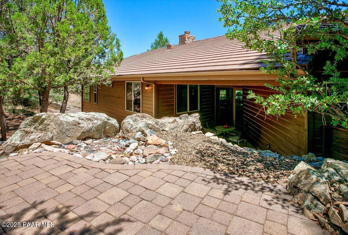 2140 Lone Oak Way