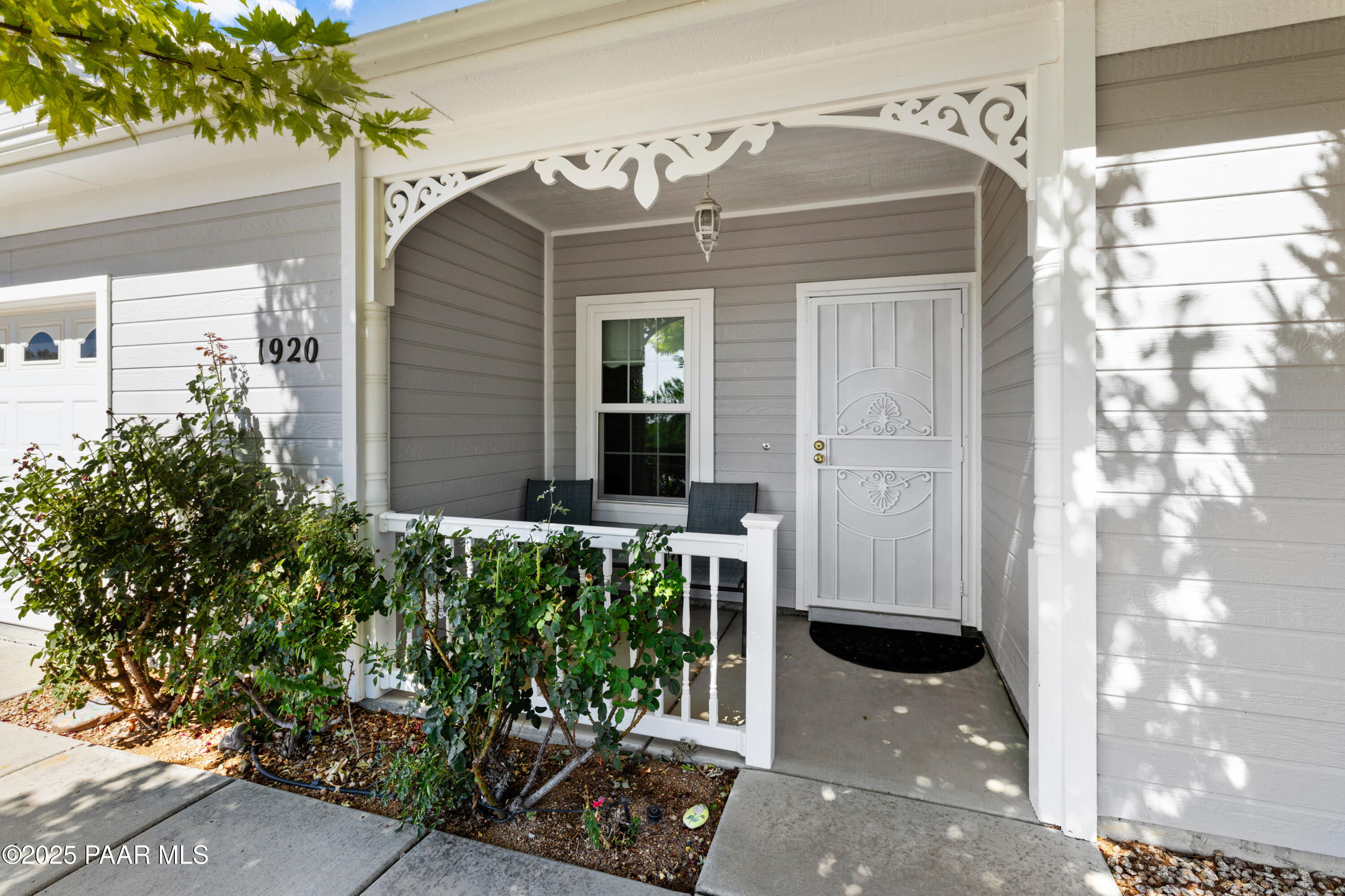 1920 N Baker Street