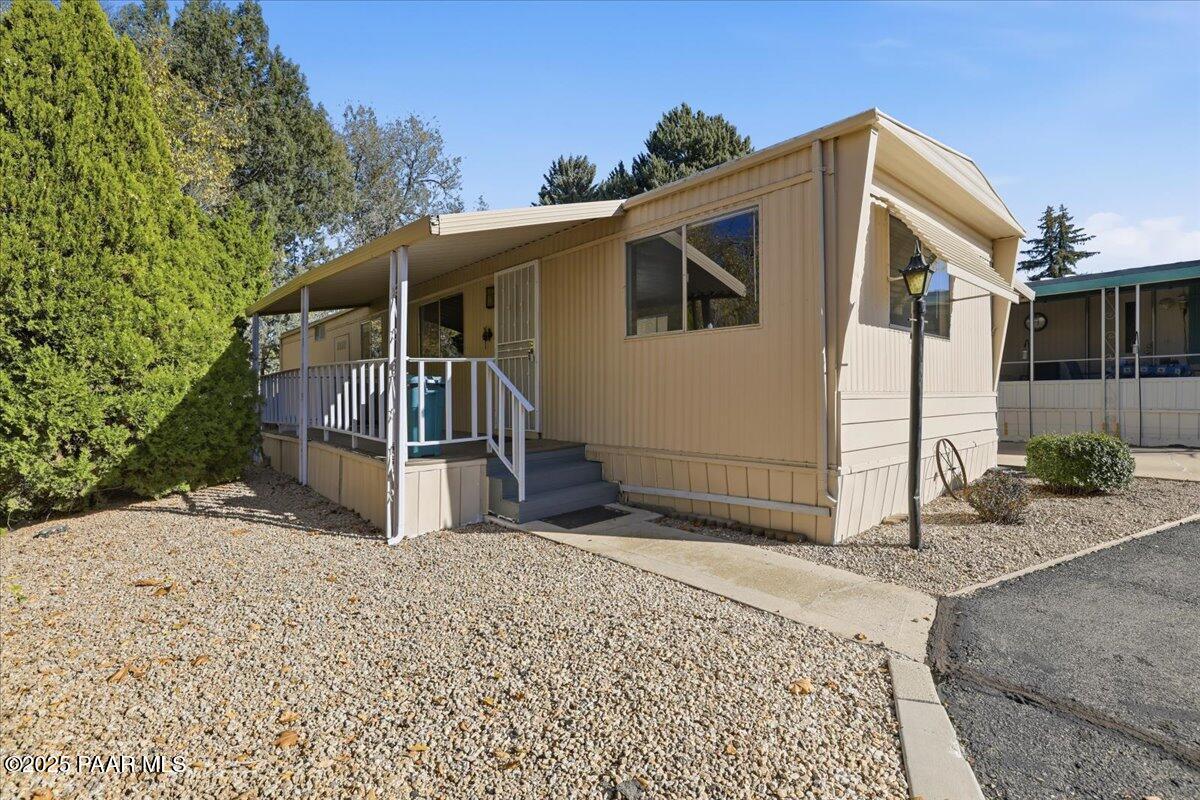 123 N Rush Street Unit: 13
