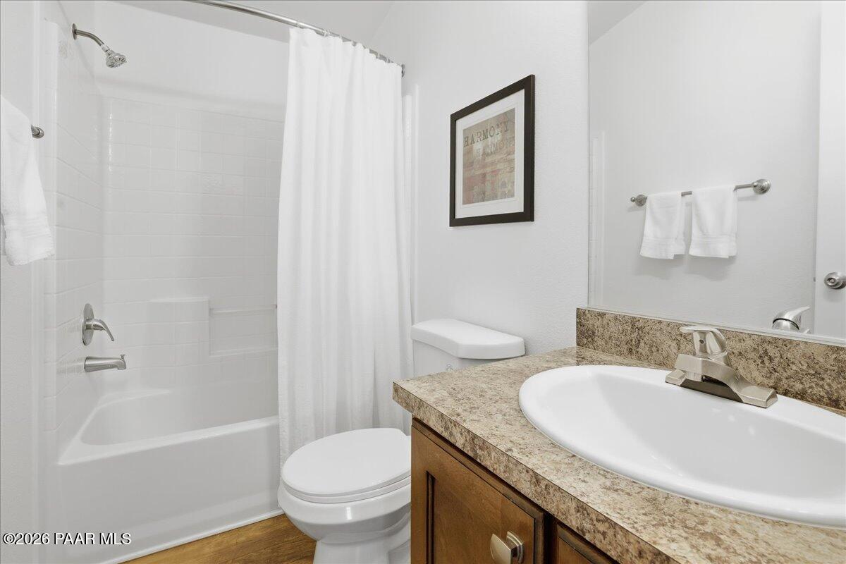 853 N State Unit: 170