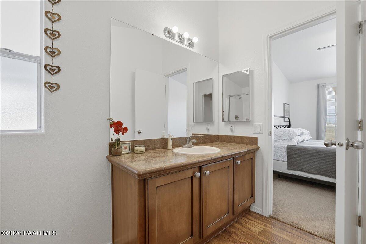 853 N State Unit: 170