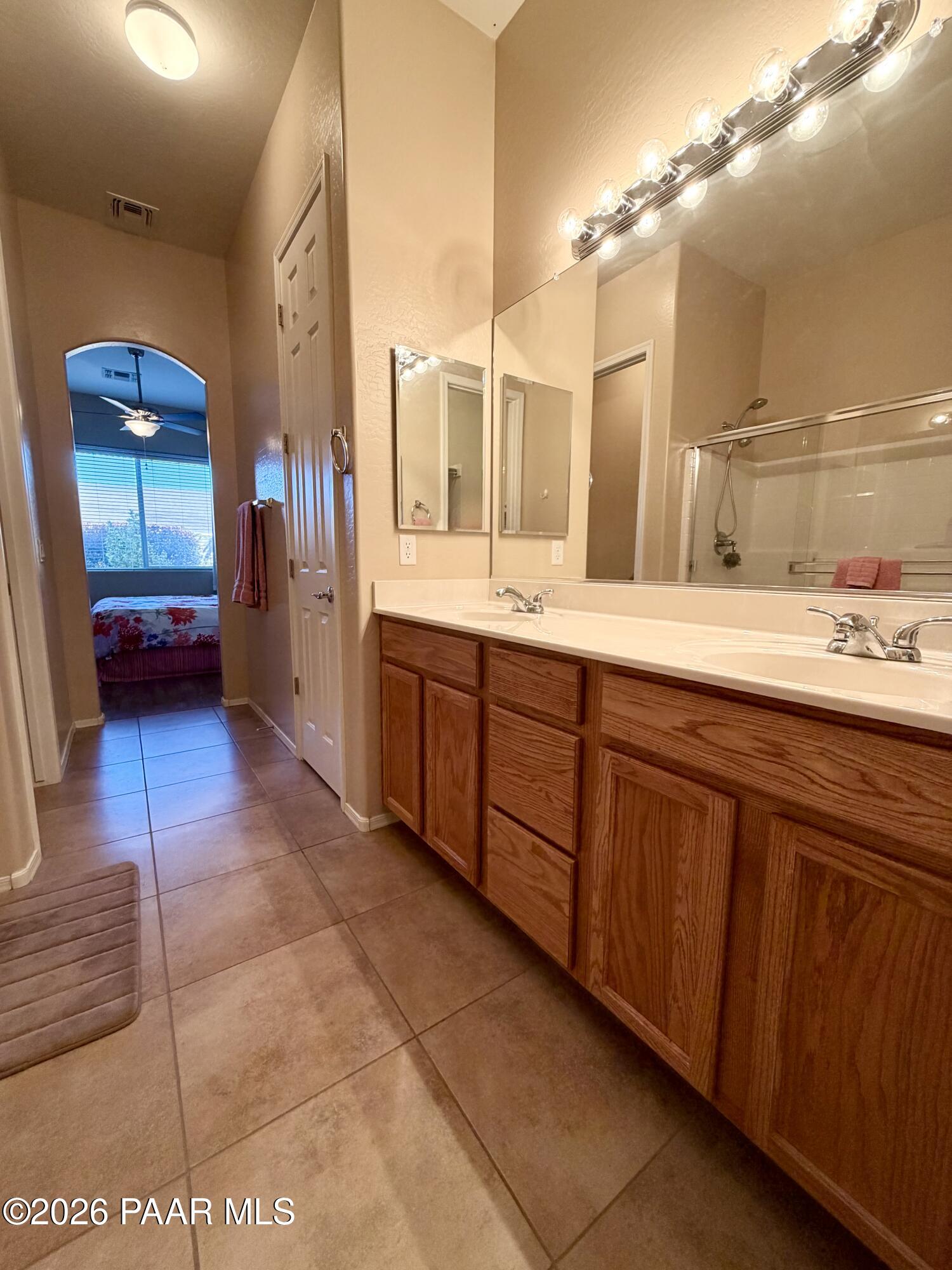 6832 E Hetley Place Unit: 5