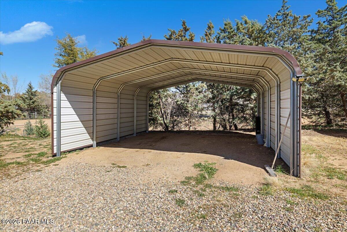 6911 N Lariat Lane