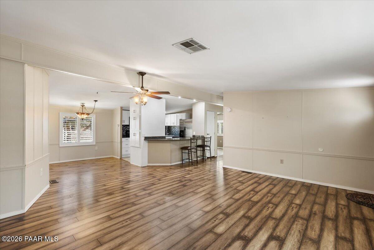 6911 N Lariat Lane
