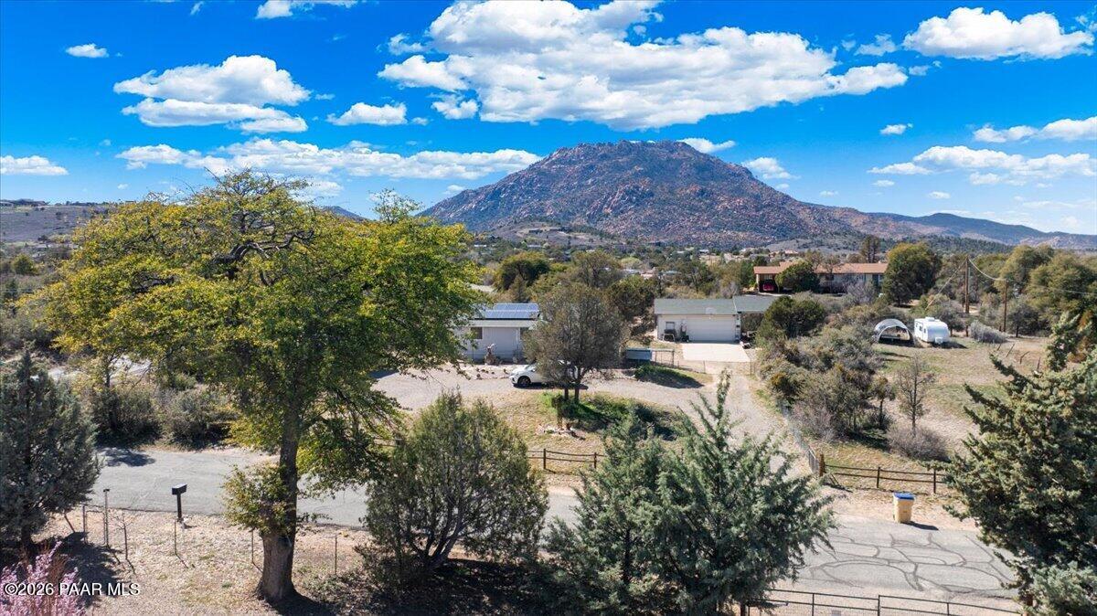 6911 N Lariat Lane