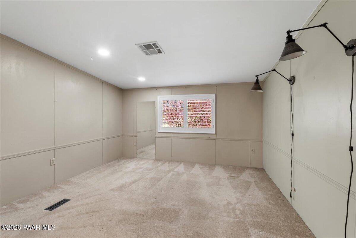 6911 N Lariat Lane