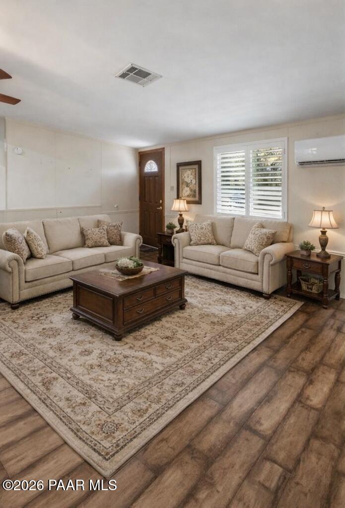 6911 N Lariat Lane
